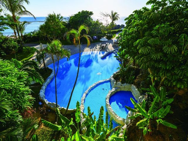 ホテル日航アリビラ ガーデンプール